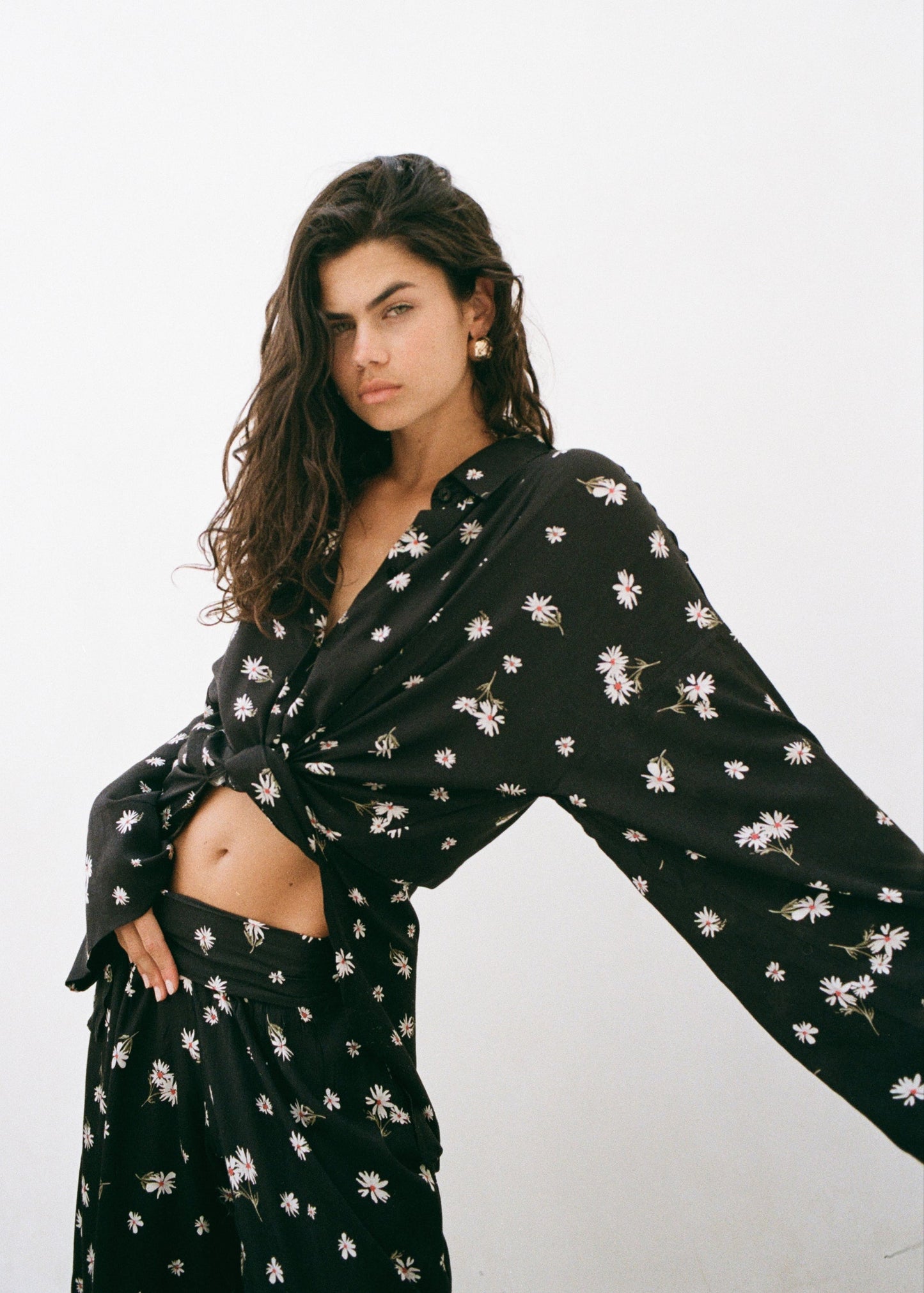 29.04 PETRA BLACK DAISY LECOLLET