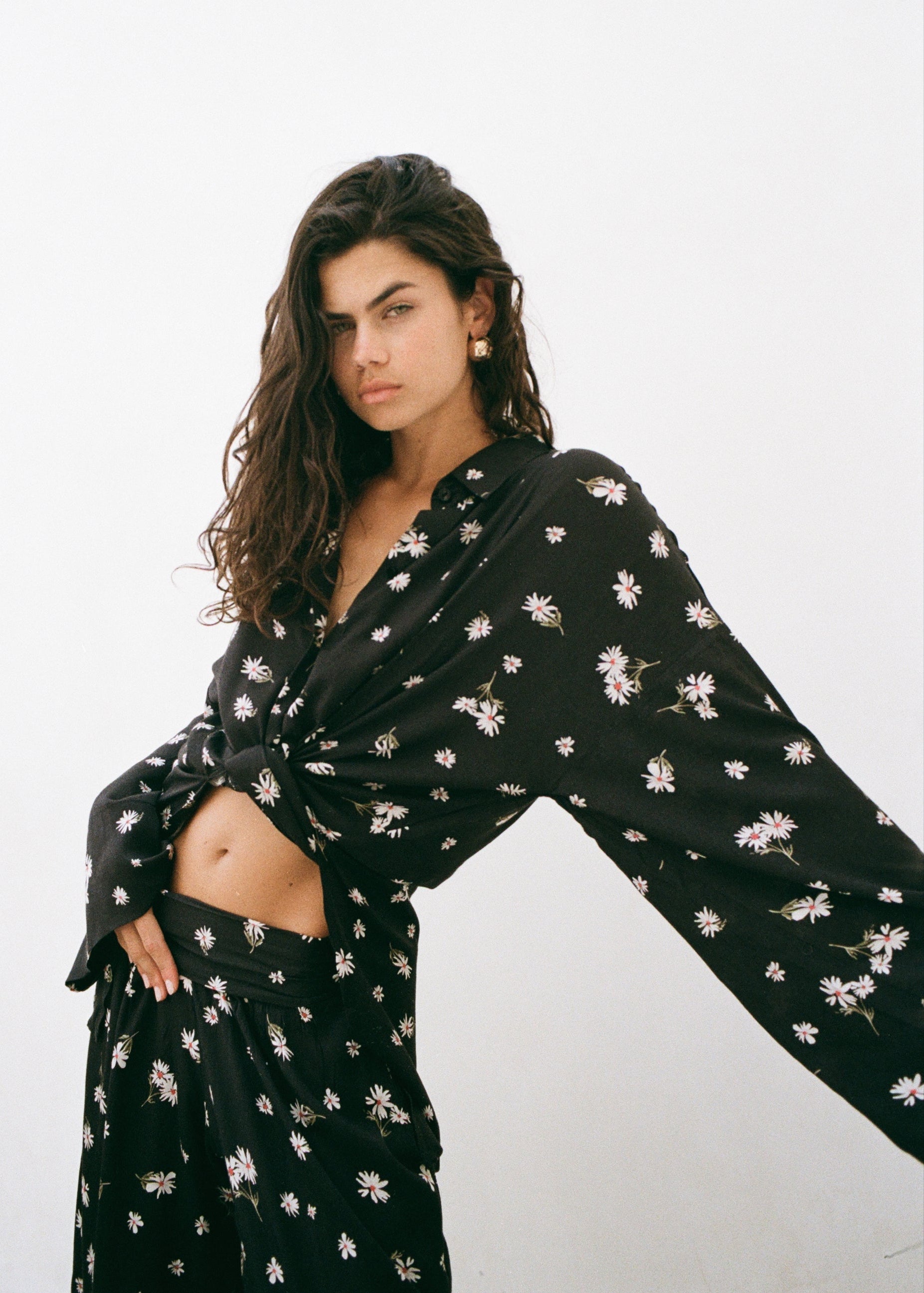 29.04 PETRA BLACK DAISY LECOLLET