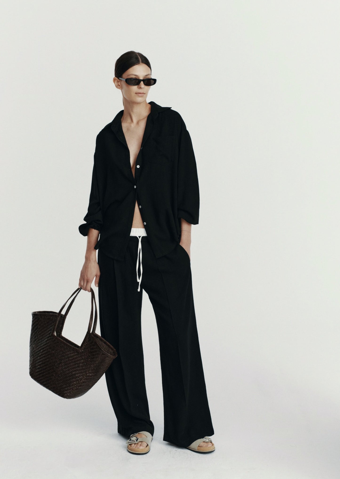 MONS II LINEN BLACK LECOLLET