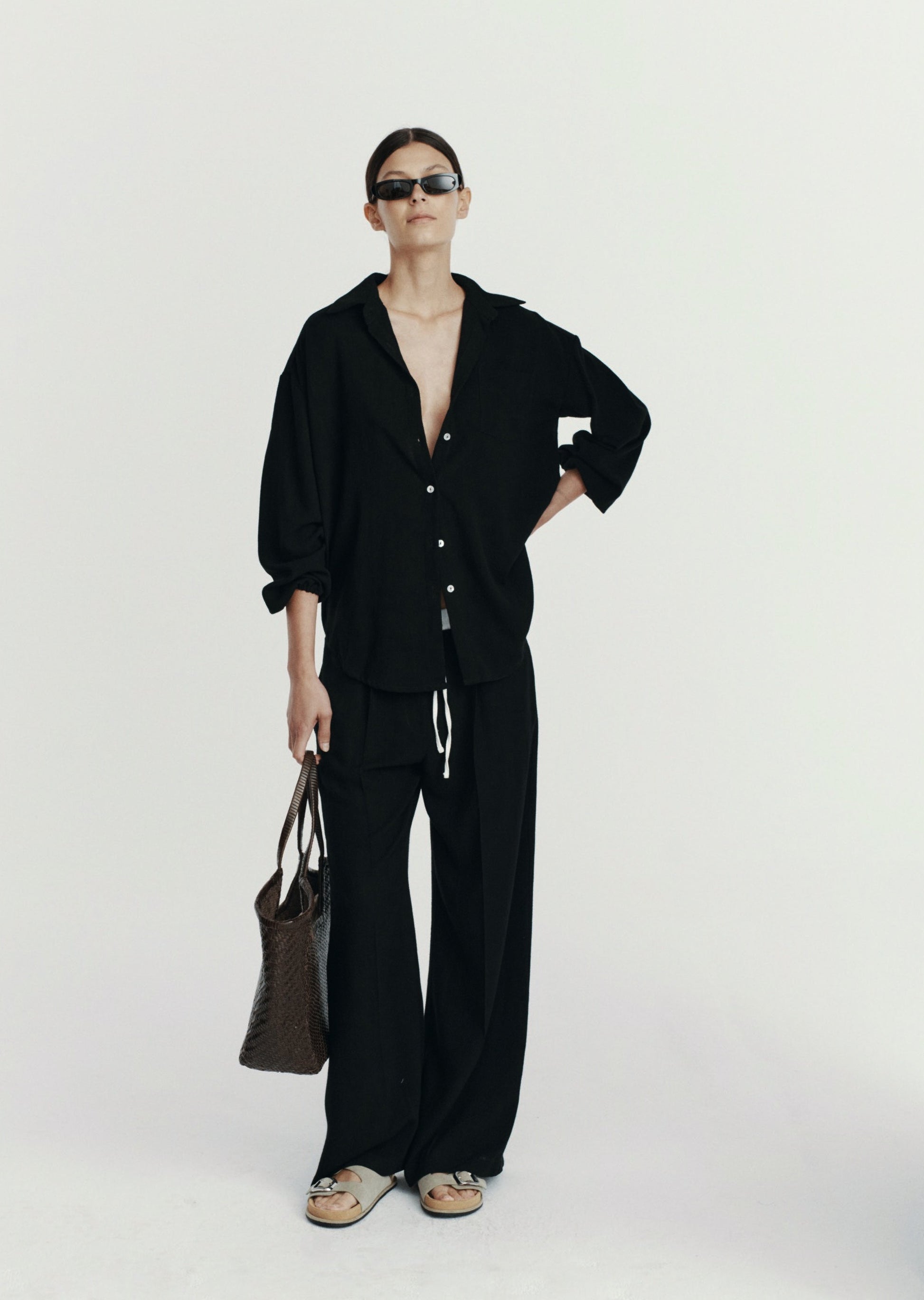 MONS II LINEN BLACK LECOLLET