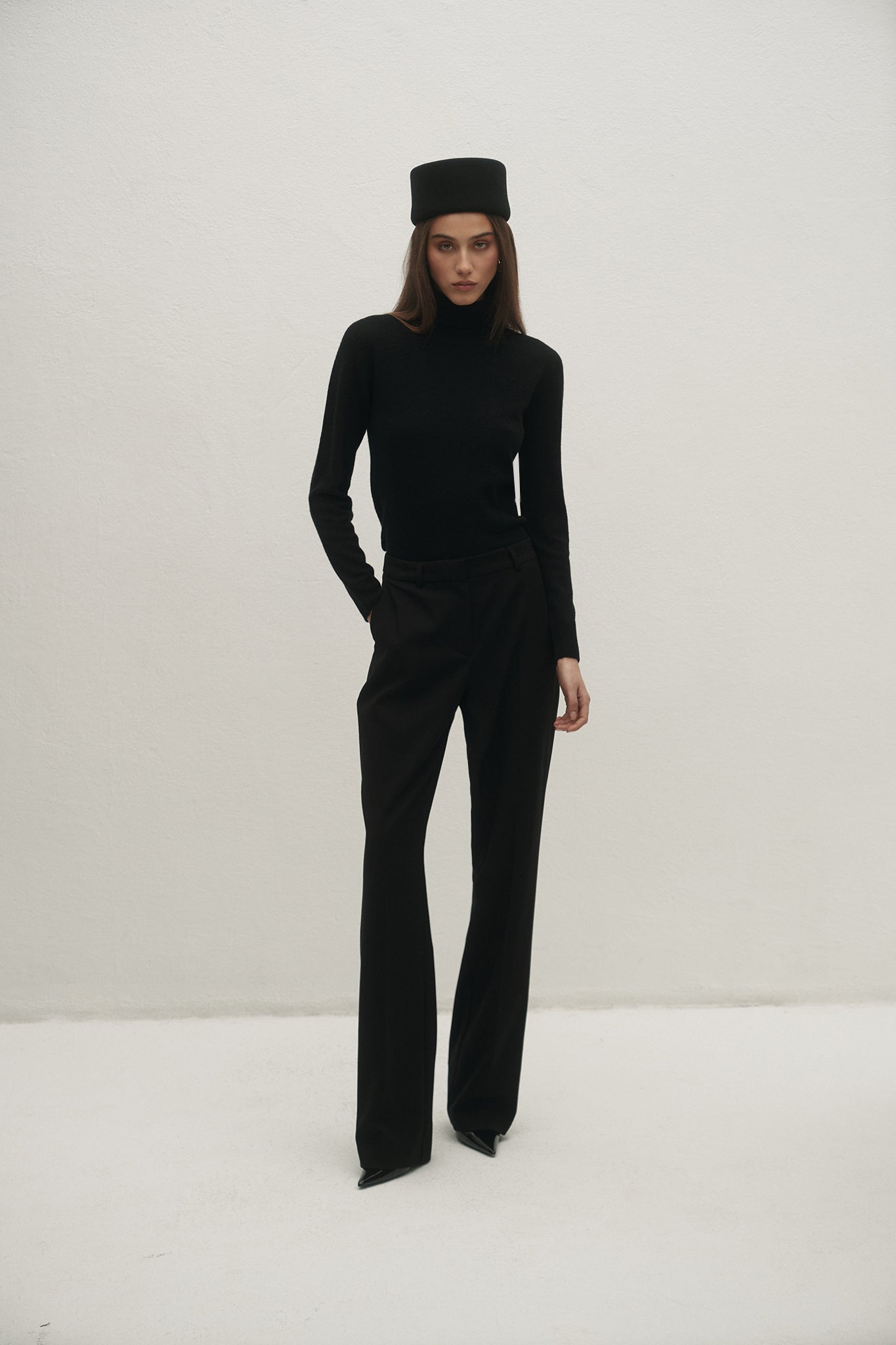 SPODNIE TULIA BLACK LECOLLET