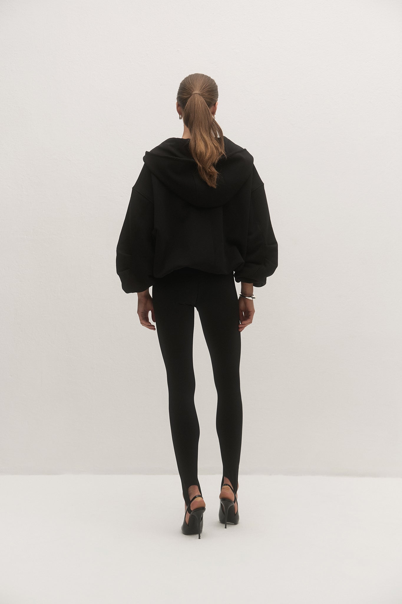 BLUZA TOMZI BLACK LECOLLET