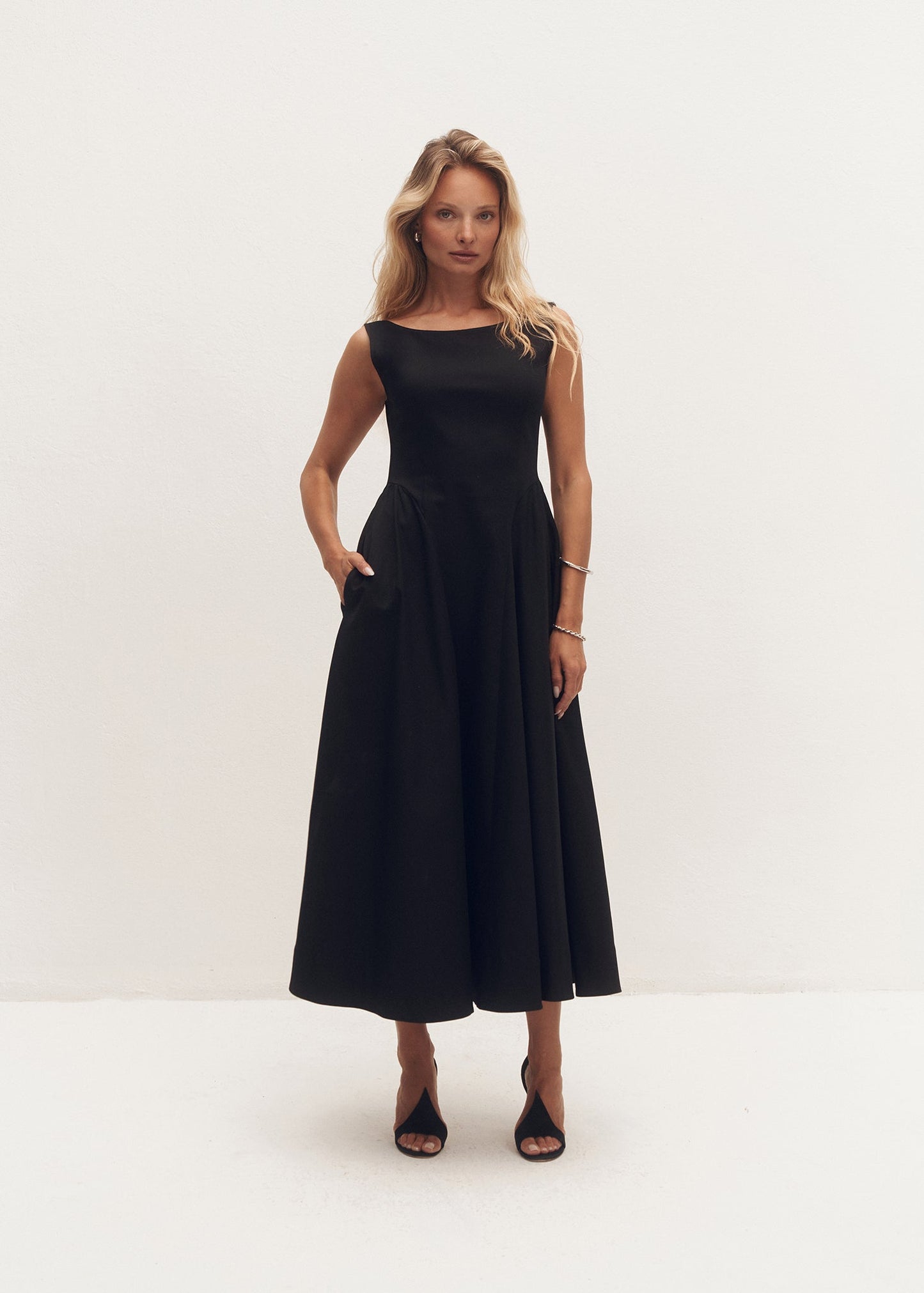 SUKIENKA VEZIA BLACK LECOLLET