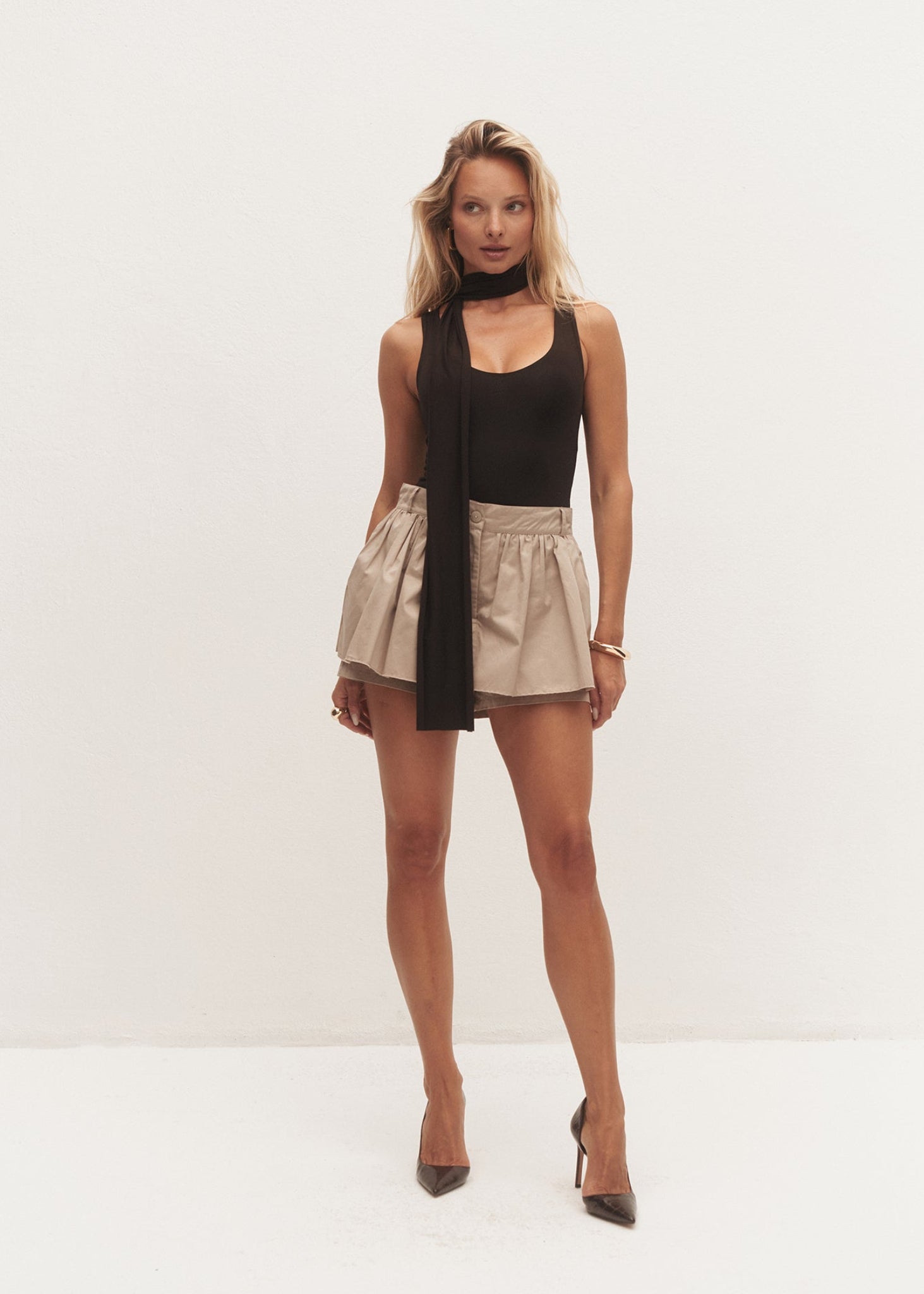 SPODENKI ALISSE BEIGE LECOLLET