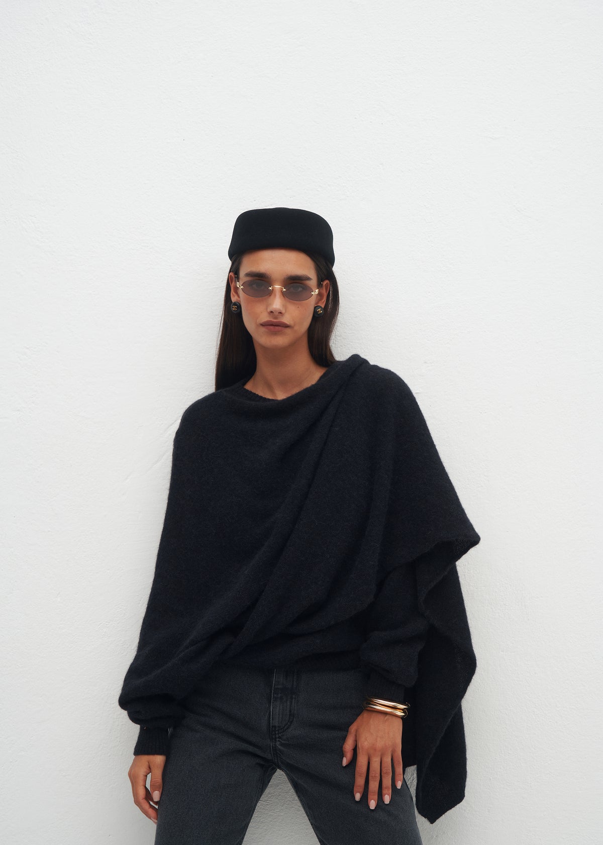 ISOLDE ALPACA BLACK SWEATER
