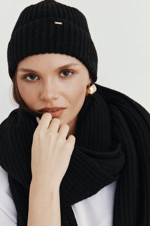 AMI SCARF BLACK LECOLLET