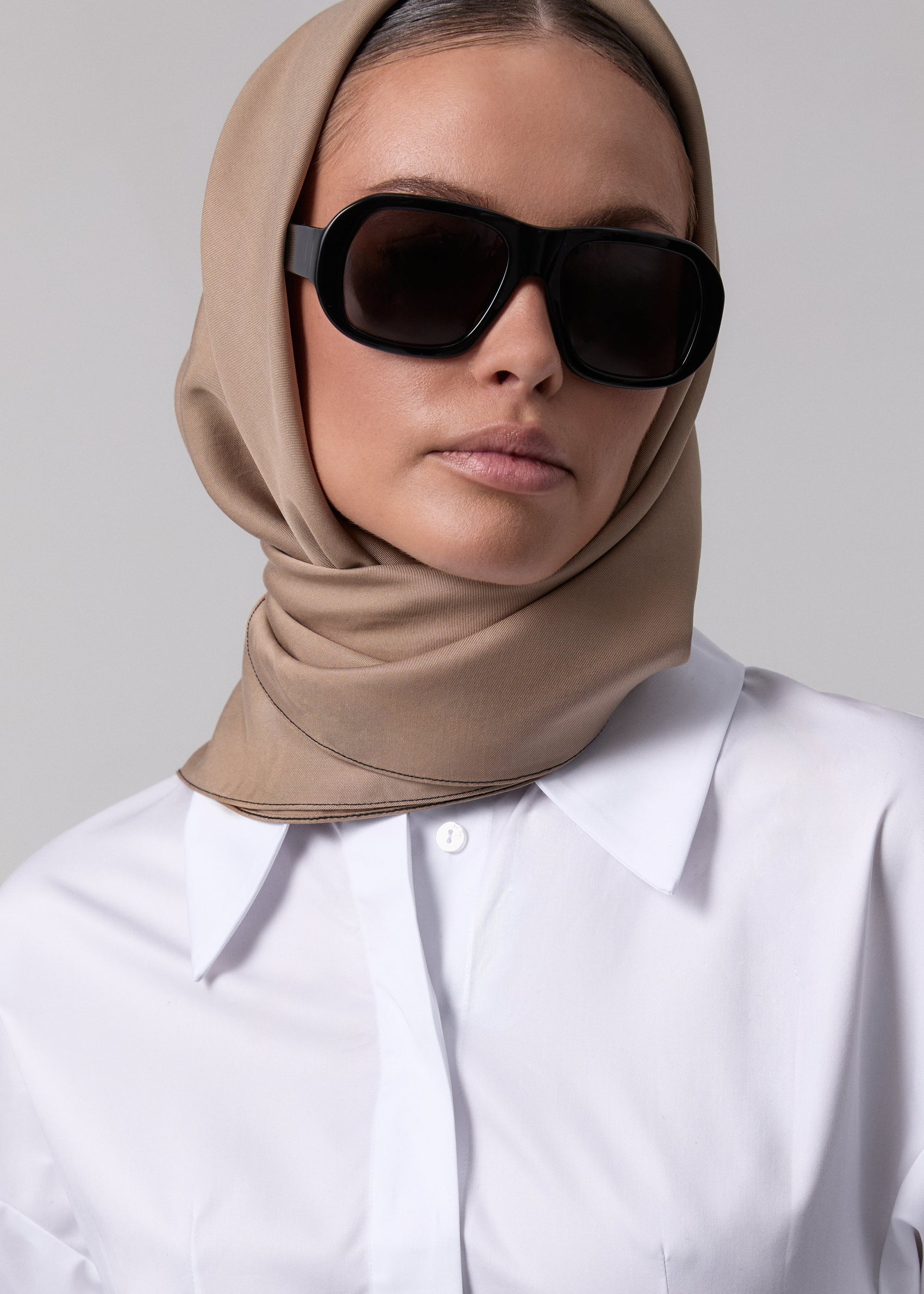 CHUSTA ARREA BEIGE LECOLLET