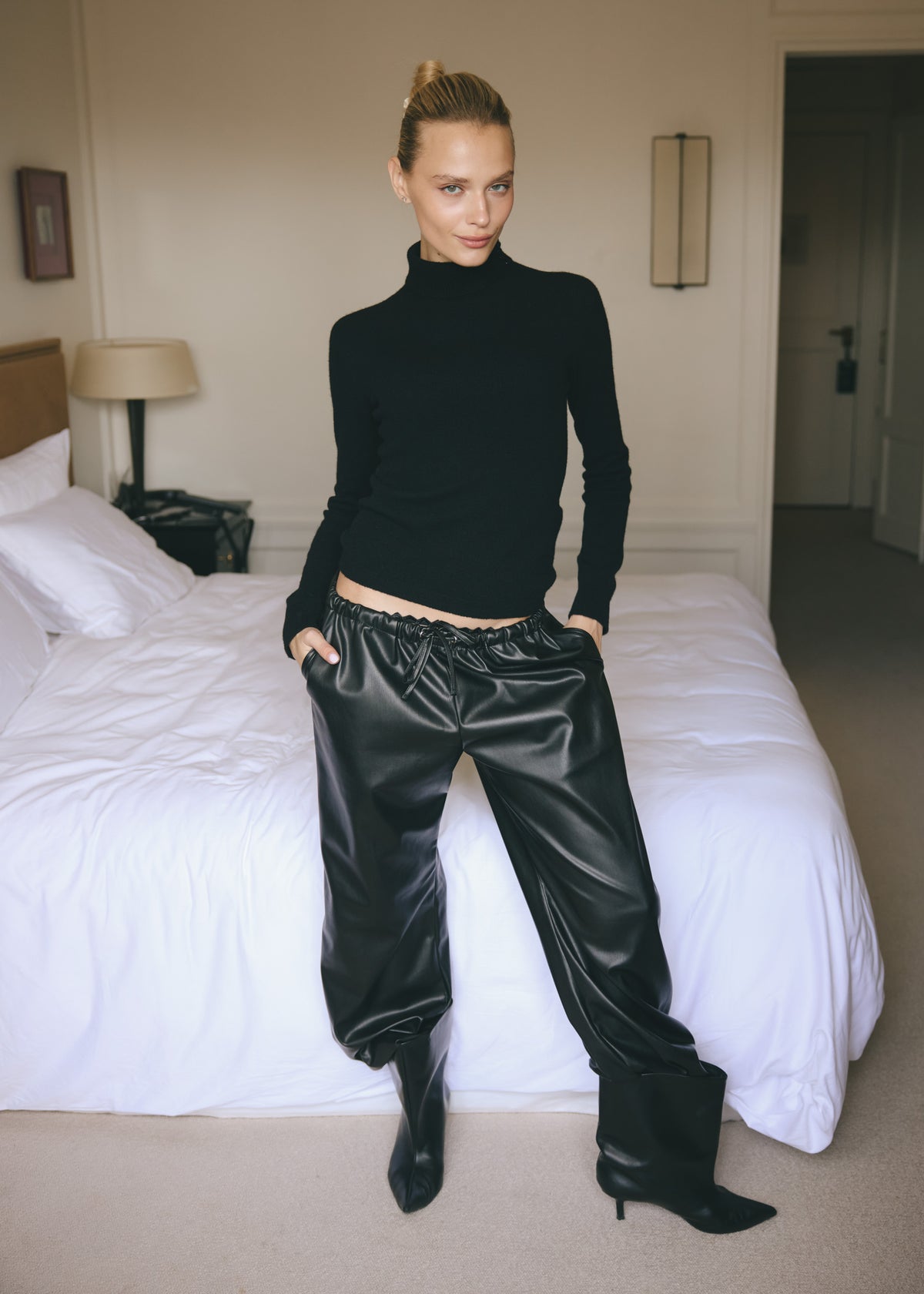 CLASSICO CASHMERE BLACK TURTLENECK