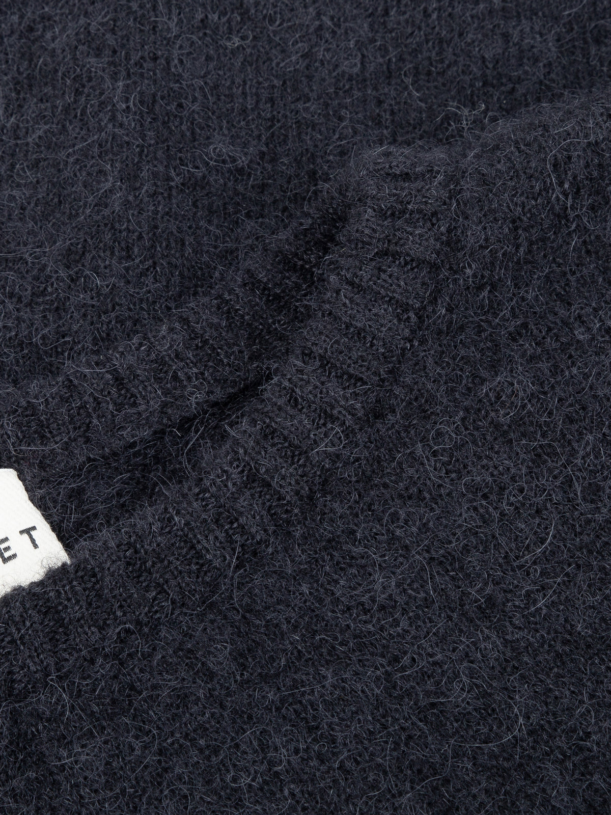 ISOLDE ALPACA BLACK SWEATER